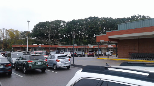 Grocery Store «Hannaford Supermarket», reviews and photos, 800 Islington St, Portsmouth, NH 03801, USA