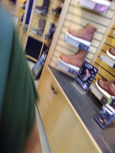 Shoe Store «Red Wing», reviews and photos, 699 Lewelling Blvd #156, San Leandro, CA 94579, USA