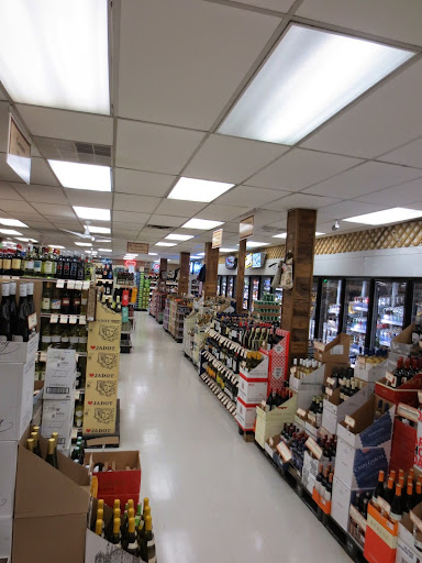 Liquor Store «Liquor Outlet Wine Cellars», reviews and photos, 289 Myrtle Ave, Boonton, NJ 07005, USA