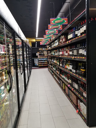 Liquor Store «Gold Crown Liquors Store», reviews and photos, 3425 N Clark St, Chicago, IL 60657, USA