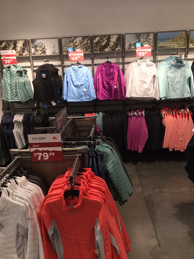 Sportswear Store «Columbia Sportswear Outlet at The Pike Outlets», reviews and photos, 35 Bay St, Long Beach, CA 90802, USA