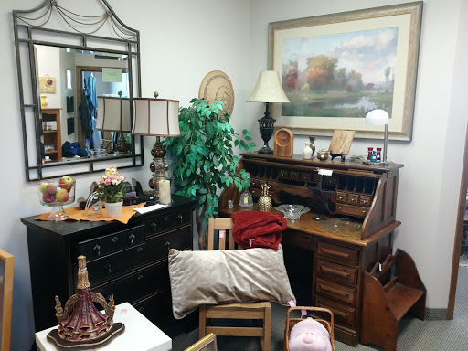 Thrift Store «Blessed Bee Thrift Store», reviews and photos, 2450 Chaska Blvd, Chaska, MN 55318, USA