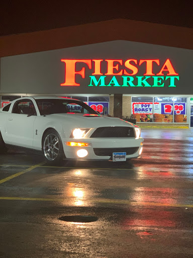 Mexican Grocery Store «Fiesta Market», reviews and photos, 939 E Irving Park Rd, Streamwood, IL 60107, USA