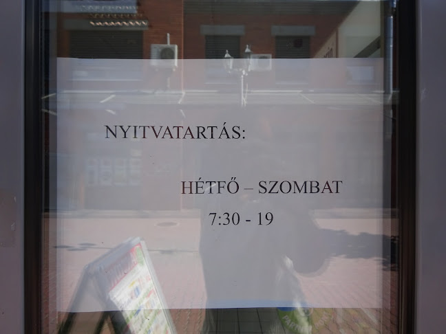 Opinii despre Fehérmályva Gyógyszertár în Budapest - Gyógyszertár