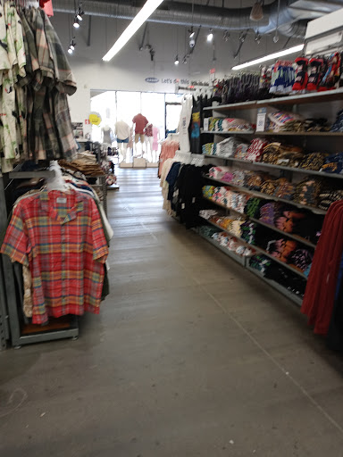 Clothing Store «Old Navy», reviews and photos, 15661 S Apopka Vineland Rd, Orlando, FL 32821, USA