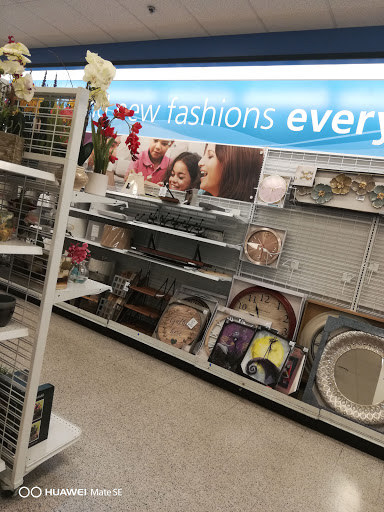 Clothing Store «Ross Dress for Less», reviews and photos, 8361 On the Mall, Buena Park, CA 90620, USA