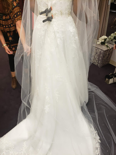 Bridal Shop «Bridal Suite of Bay Shore», reviews and photos, 7 W Main St, Bay Shore, NY 11706, USA