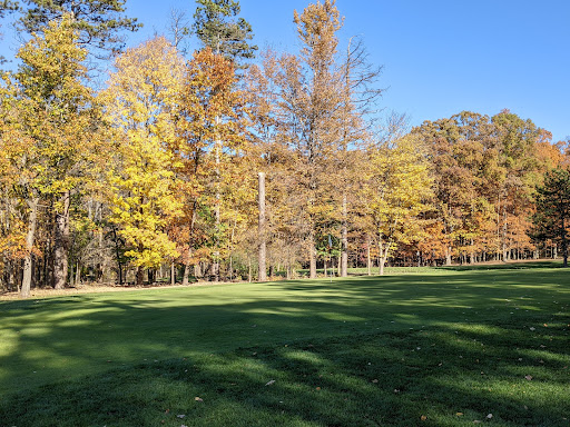 Golf Course «Shawnee Hills Golf Course», reviews and photos, 18753 Egbert Rd, Bedford, OH 44146, USA