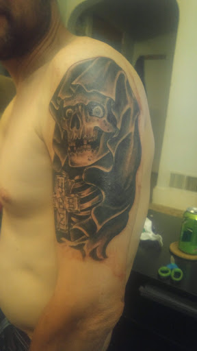 Tattoo Shop «Grinn & Barrett Tattoo and Piercing», reviews and photos, 3021 Leavenworth St, Omaha, NE 68105, USA