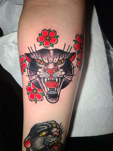 Tattoo Shop «Tinta Rebelde Custom Tattoos», reviews and photos, 133 E 3rd St, Los Angeles, CA 90013, USA