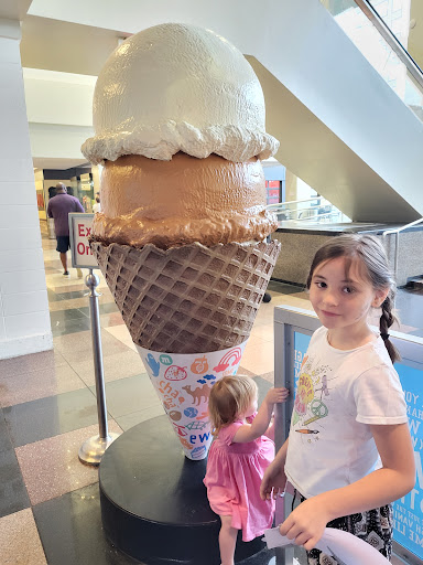 Shopping Mall «Crown Center», reviews and photos, 2450 Grand Blvd, Kansas City, MO 64108, USA