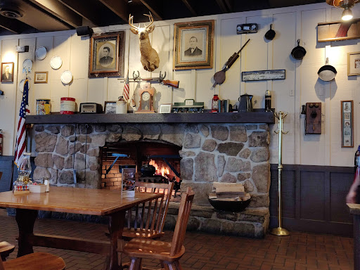 American Restaurant «Cracker Barrel Old Country Store», reviews and photos, 21 Industrial Dr, Hamburg, PA 19526, USA
