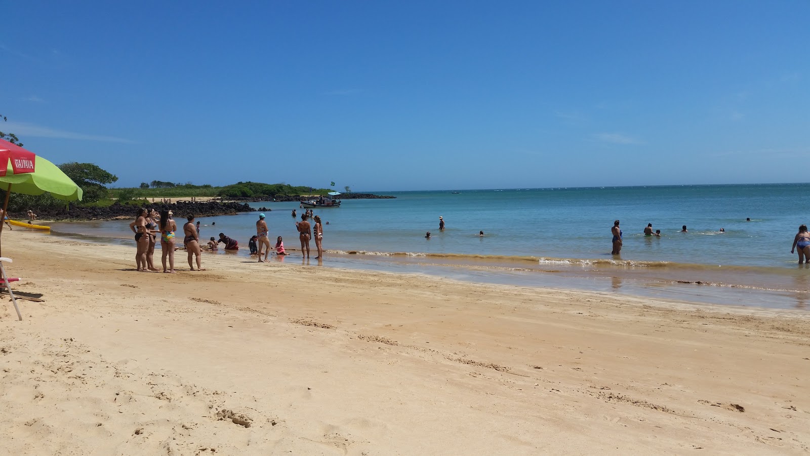 Foto von Praia Boca da Baleia mit geräumiger strand