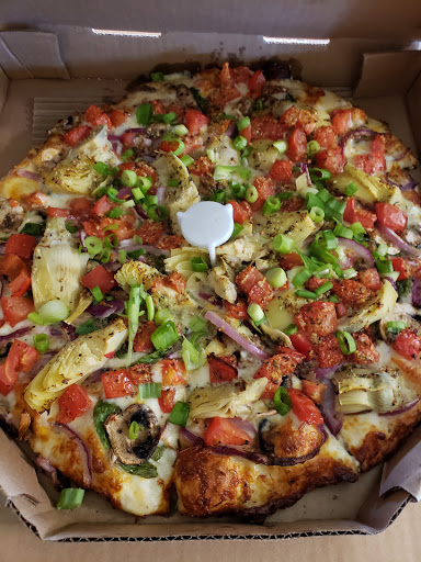 Pizza Restaurant «Round Table Pizza», reviews and photos, 4007 E Ocean Blvd, Long Beach, CA 90803, USA