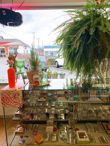 Liquor Store «Grants Pass Liquor Stores», reviews and photos, 210 SE 8th St, Grants Pass, OR 97526, USA