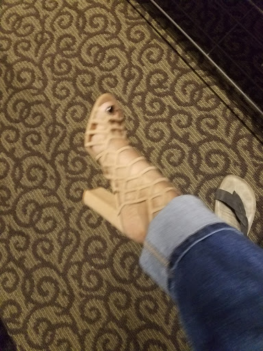 Shoe Store «DSW Designer Shoe Warehouse», reviews and photos, 1015 Cochrane Rd, Morgan Hill, CA 95037, USA