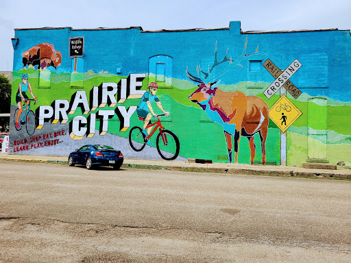 Grocery Store «Prairie City Foods», reviews and photos, 120 E Jefferson St, Prairie City, IA 50228, USA