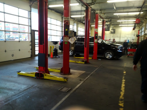 Tire Shop «Firestone Complete Auto Care», reviews and photos, 300 John St, Bridgeport, CT 06604, USA