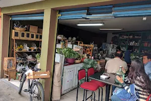 El Árbol Café-Tienda Solidaria image