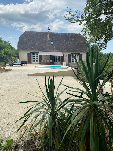 Lodge La forêt aux loups Cavagnac