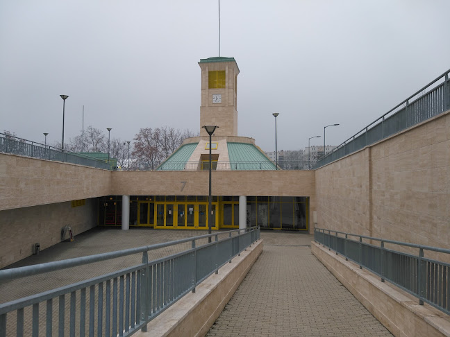Értékelések erről a helyről: Tüskecsarnok Fitness, Budapest - Edzőterem