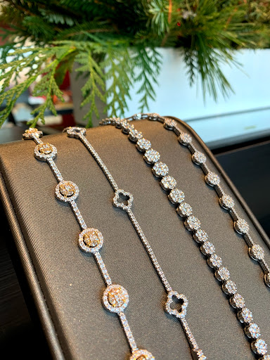 Jewelry Store «Toner Jewelers», reviews and photos, 6285 W 135th St, Overland Park, KS 66223, USA