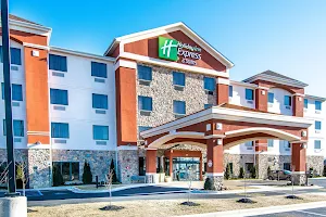 Holiday Inn Express & Suites Elkton - University Area, an IHG Hotel image