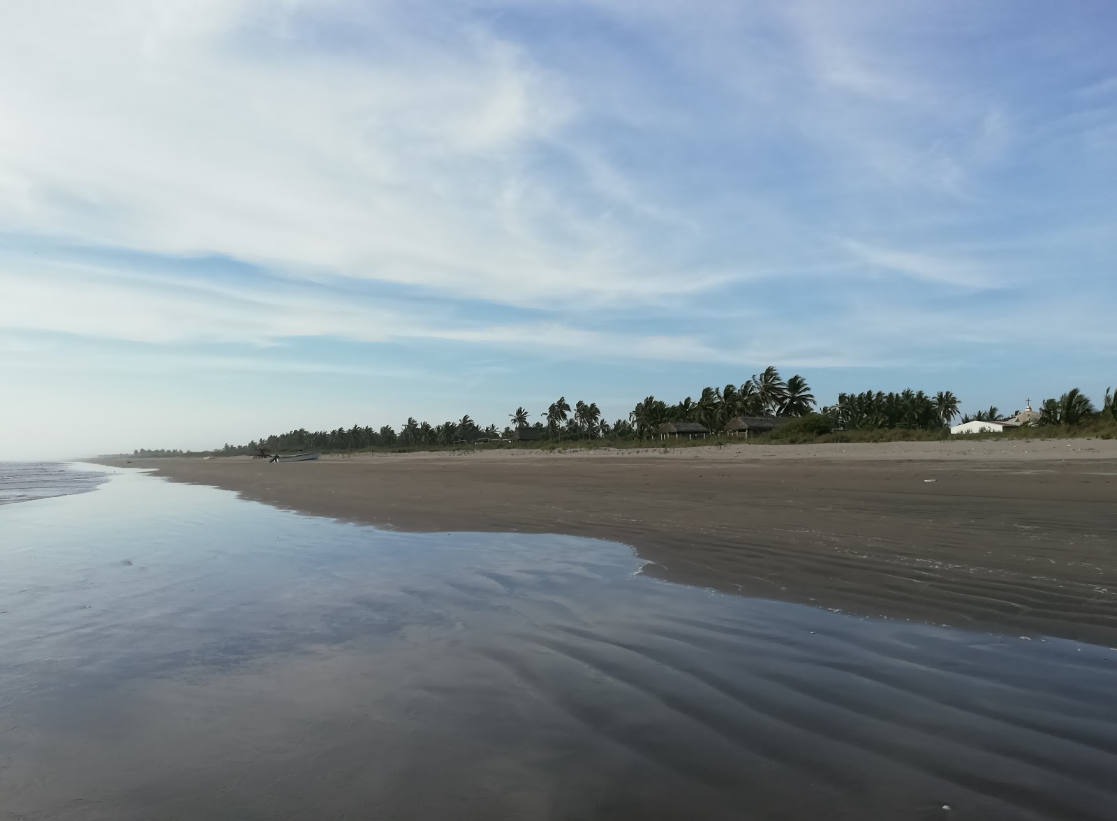 Zdjęcie La Puntilla beach z powierzchnią beżowy piasek