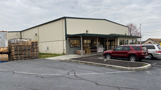Grocery Store «Green Hills Farm Discount Grocer», reviews and photos, 615 E Newport Rd, Lititz, PA 17543, USA