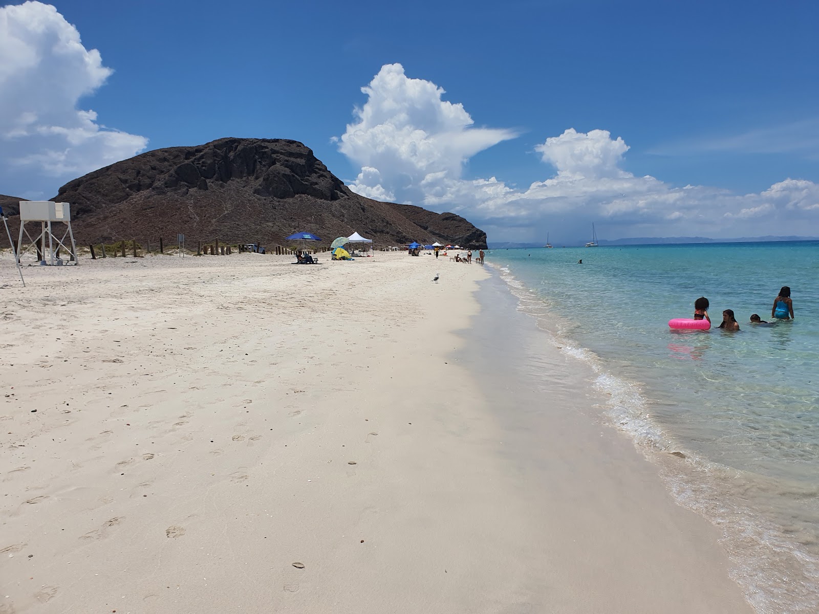 Foto von Playa El Tecolote mit geräumige küstenlinie