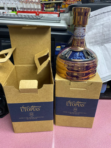 Liquor Store «Norman’s Liquors and Fine Wines», reviews and photos, 5235 Gulf Blvd, St Pete Beach, FL 33706, USA