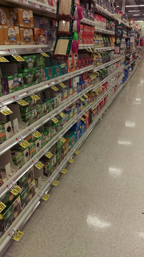 Grocery Store «Hannaford Supermarket», reviews and photos, 1122 Mohawk St, Utica, NY 13501, USA