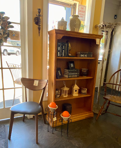 Used Furniture Store «FURNITURE EXCHANGE», reviews and photos, 210 NW 2nd St, Corvallis, OR 97330, USA