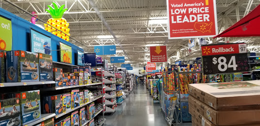 Department Store «Walmart Supercenter», reviews and photos, 3002 Stacy Allison Way, Woodburn, OR 97071, USA