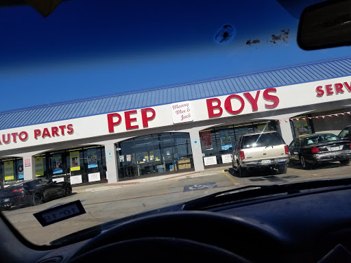 Auto Parts Store «Pep Boys Auto Parts & Service», reviews and photos, 4401 San Dario Ave, Laredo, TX 78041, USA