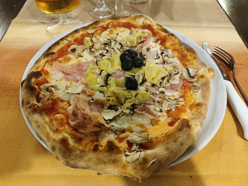 Pizzeria la Certosa in Calci, Provincia di Pisa