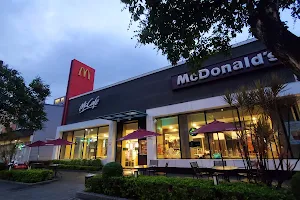 McDonald's Kaohsiung New Chengqing Branch image