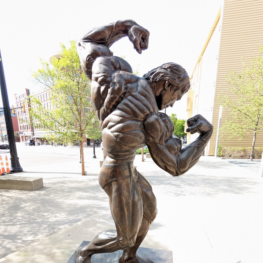 Arnold Statue