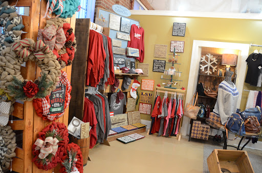 Boutique «Merchants At Cokers», reviews and photos, 401 Wilson Ave, Tullahoma, TN 37388, USA