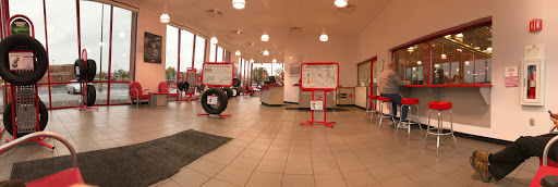 Tire Shop «Discount Tire Store - Brooklyn Center, MN», reviews and photos, 1450 Shingle Creek Pkwy, Brooklyn Center, MN 55430, USA