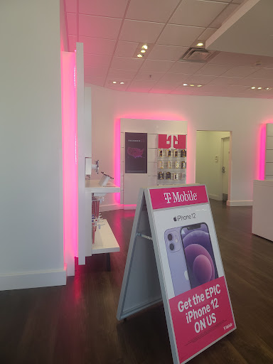 Cell Phone Store «T-Mobile», reviews and photos, 3170 FM407 #402, Highland Village, TX 75077, USA