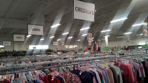 Thrift Store «Goodwill Retail Store of Springfield – Chestnut Crossing», reviews and photos, 425 S Western Ave, Springfield, MO 65802, USA