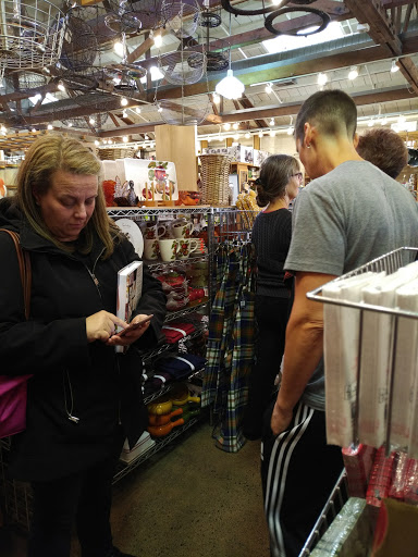 Shopping Mall «Fourth Street Shops», reviews and photos, 1834 Fourth St, Berkeley, CA 94710, USA