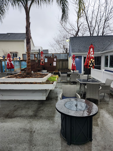 Skipper's Pier Restaurant & Dock Bar