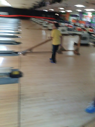 Shopping Mall «Eastgate Shopping Center», reviews and photos, 1610 2nd St, Henderson, KY 42420, USA