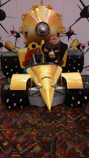 Movie Theater «Edwards Valencia 12 & IMAX», reviews and photos, 24435 Town Center Dr, Santa Clarita, CA 91355, USA