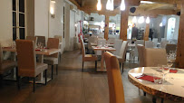 Atmosphère du Restaurant français Restaurant Le Vieux Moulin, aux Cinq Avenues à Marseille - n°11