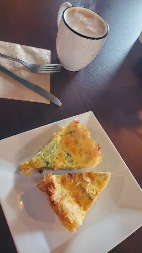 Coffee Shop «Common Ground Coffee House», reviews and photos, 102 W Street Ext, Beaufort, SC 29902, USA