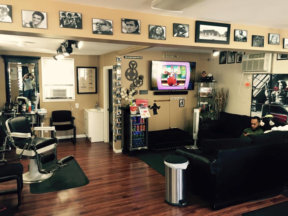 Billy's Barber Shop 01852