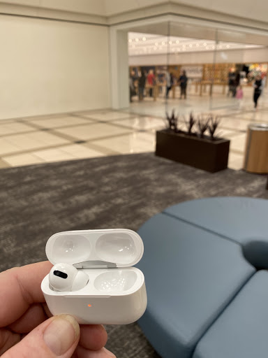 Computer Store «Apple Woodland», reviews and photos, 3195 28th St SE, Grand Rapids, MI 49512, USA